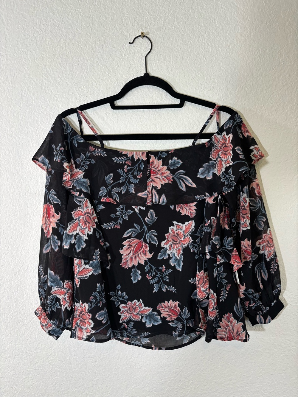 NWT Olivaceous Black Floral Off-Shoulder Blouse with Pink & Blue Flowers Small - Picture 2 of 11